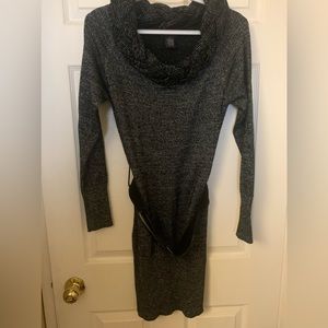 VENUS METALLIC SWEATER SIZE M. NWOT